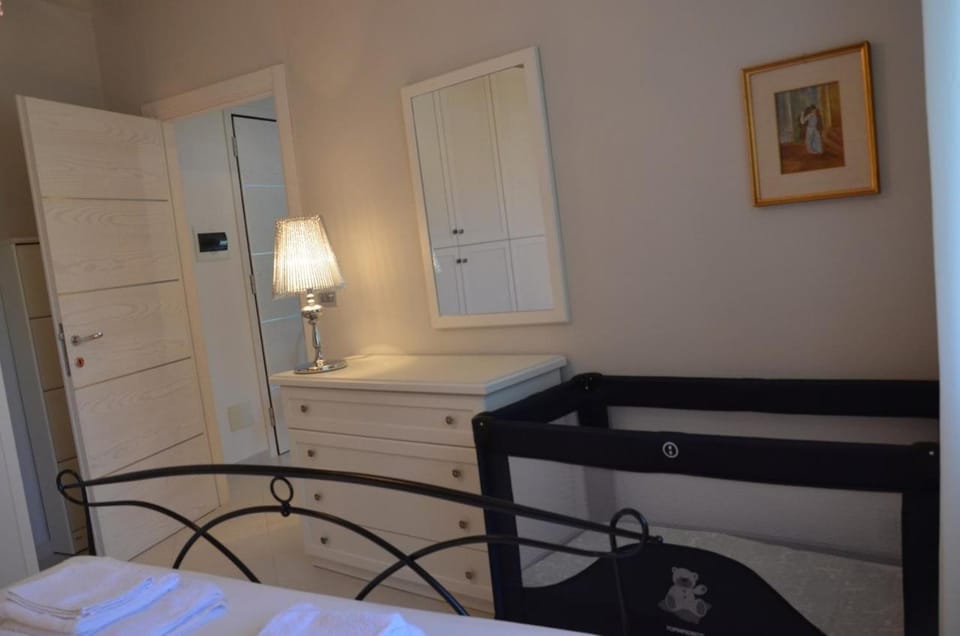 Elena Apartment - View Lake - Private Garage Apartment in Bardolino
