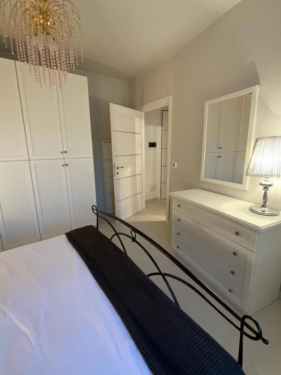 Elena Apartment - View Lake - Private Garage Apartment in Bardolino