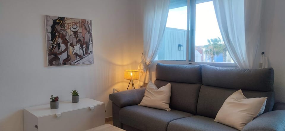 TV and multimedia, Living room, Lounge or bar