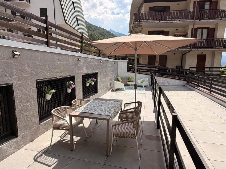 Casa Pino- Loft con giardino Magnolta Apartment in Aprica