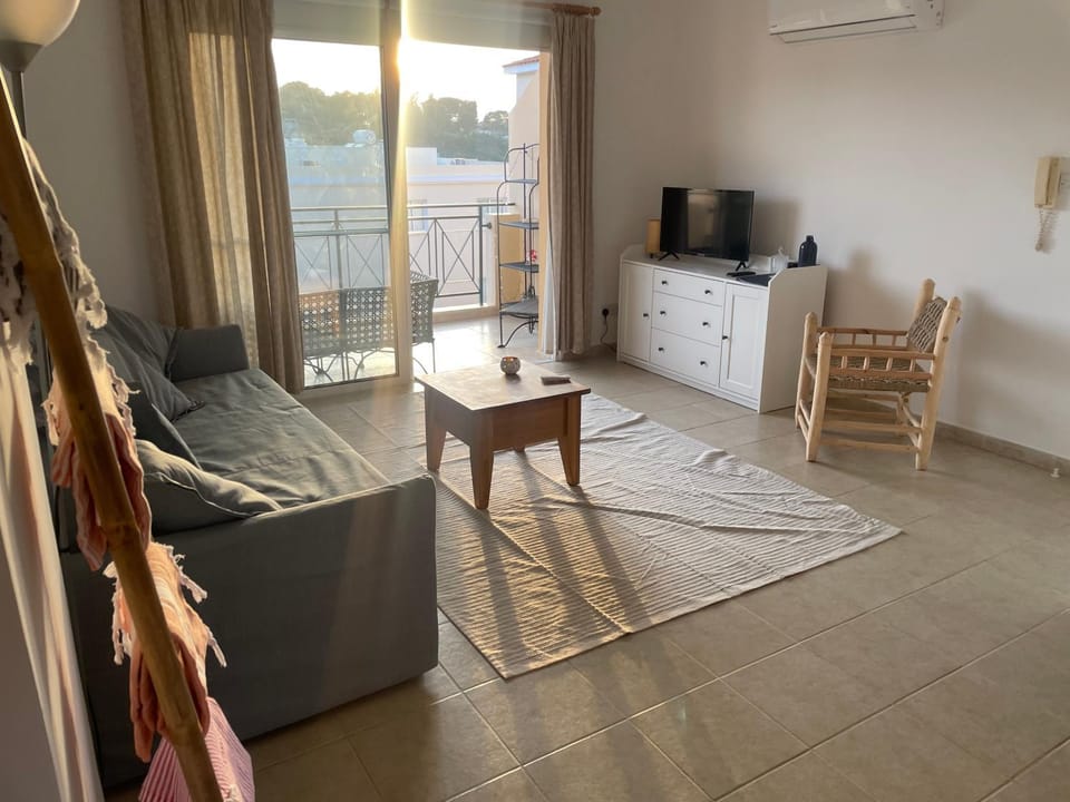 Polis Mountain and Sea view apartment Apartment in Poli Crysochous
