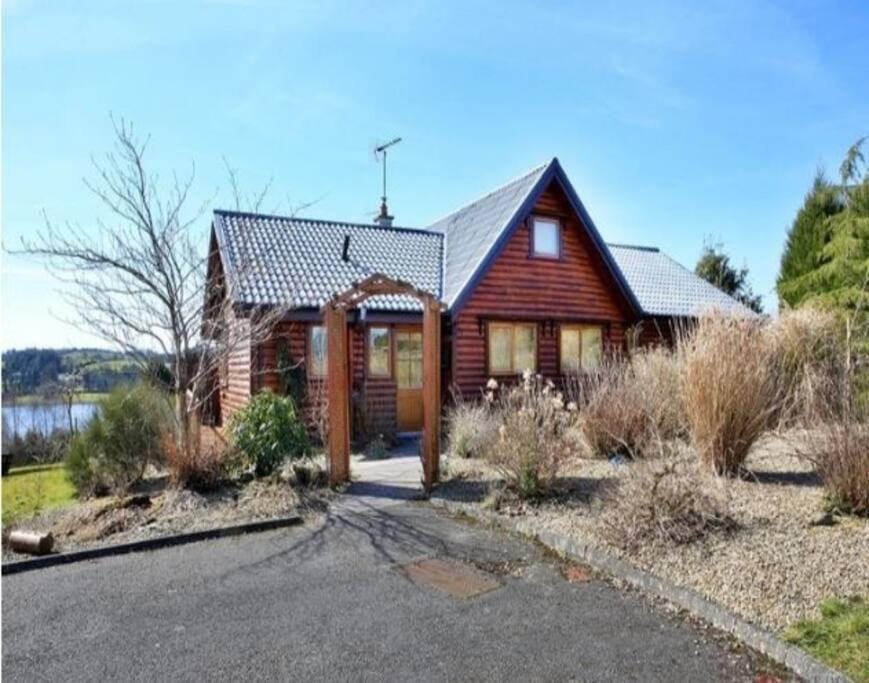 Property building, Spring, Neighbourhood, Street view