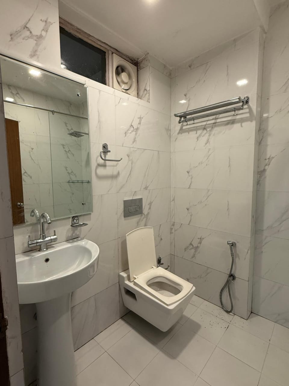 Toilet, Bathroom