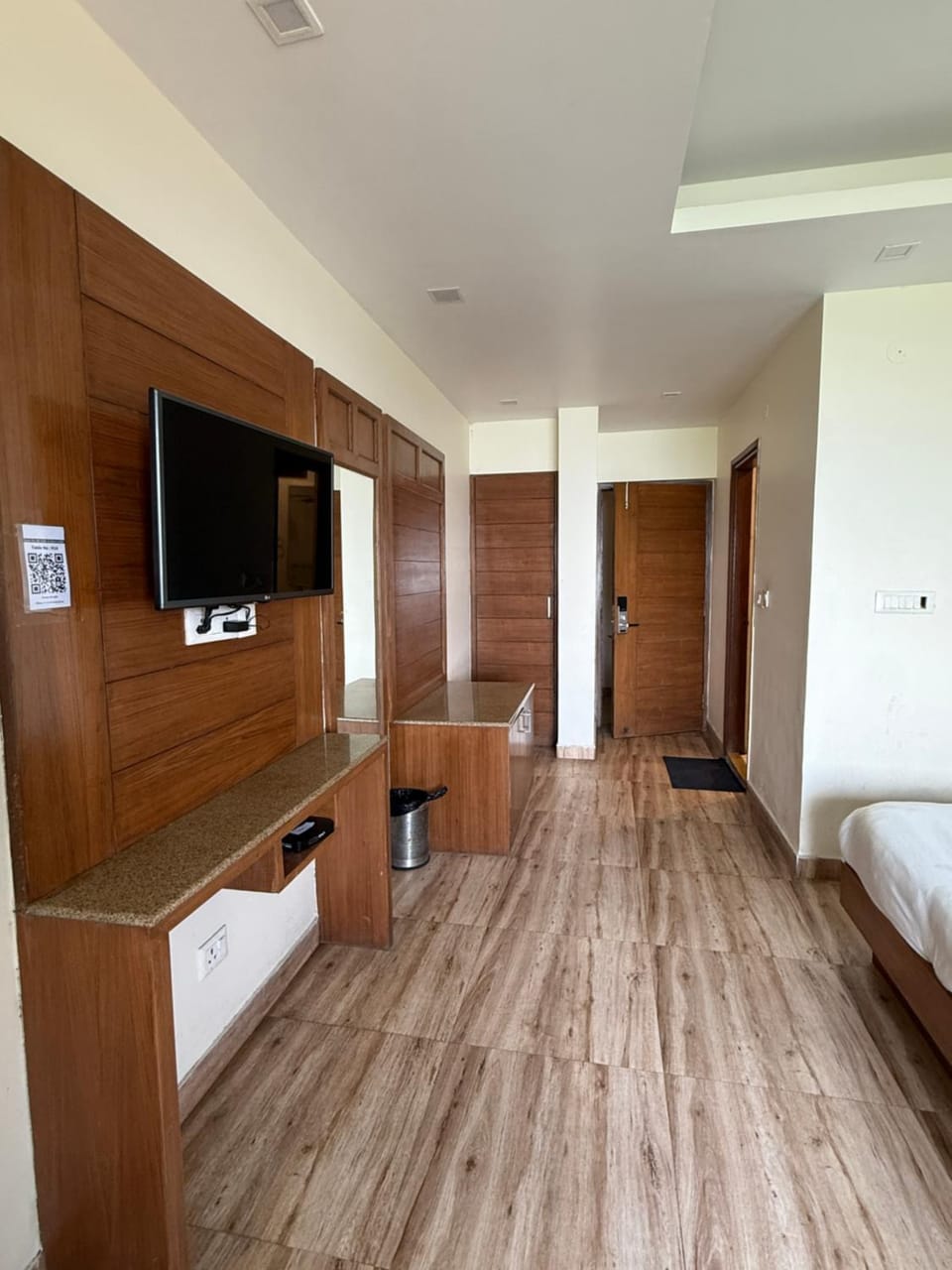 TV and multimedia, Photo of the whole room, Bedroom, wardrobe