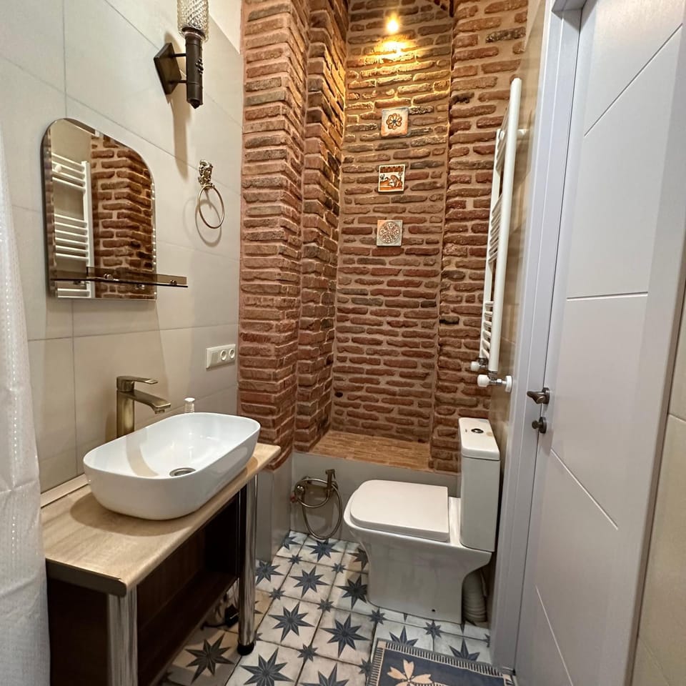 Toilet, Bathroom