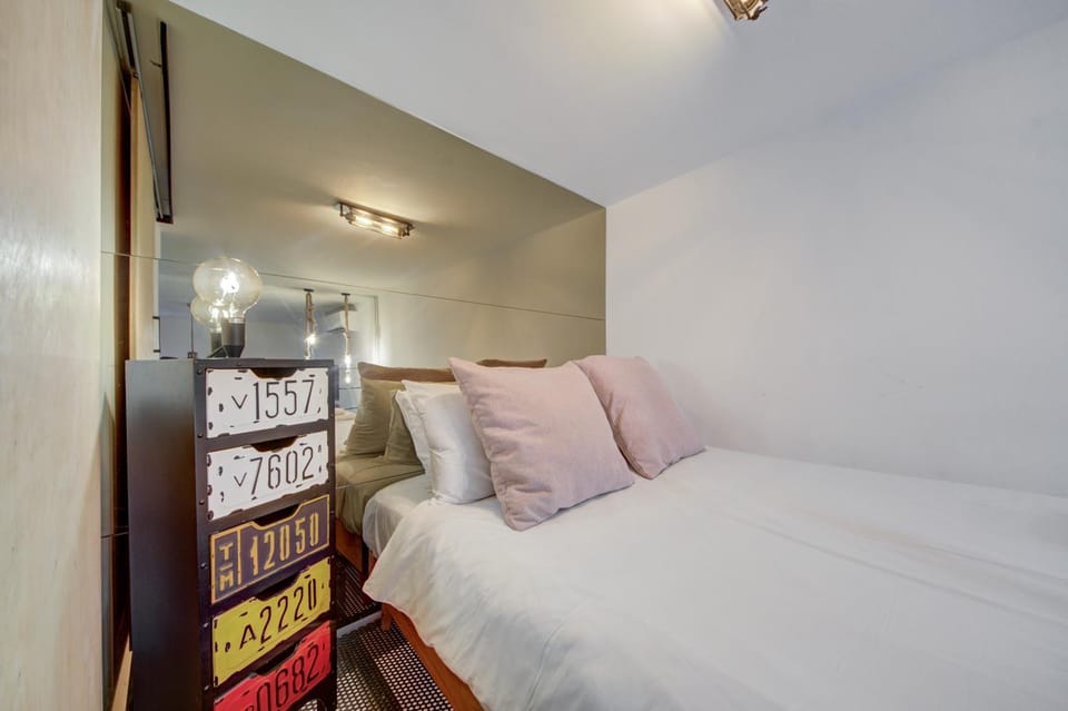 Unique studio loft, walking distance to Valletta Apartment in Malta