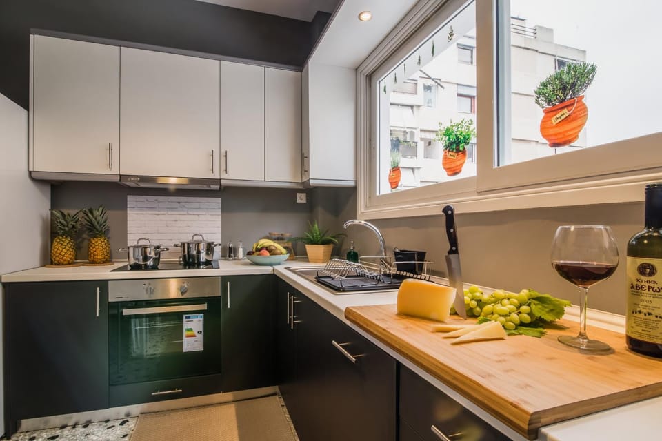 Kitchen or kitchenette, Food and drinks, Food, pet friendly