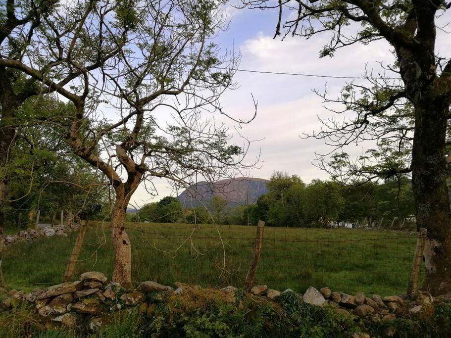 Nearby landmark, Natural landscape, Mountain view