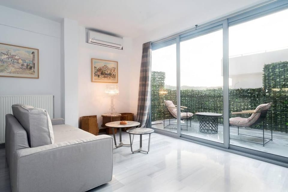 Living room, Seating area, air conditioner