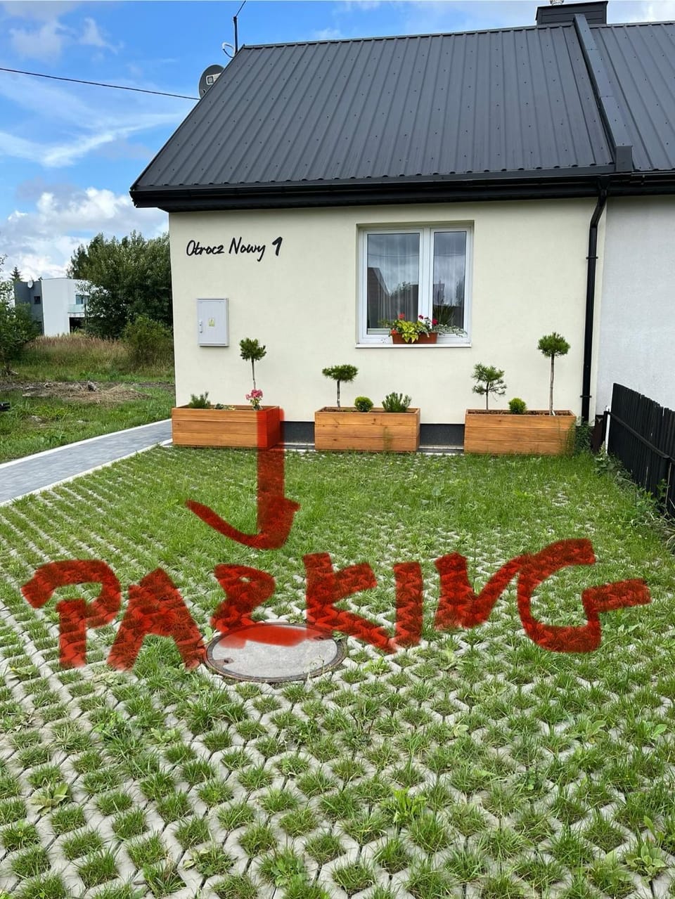 Dom ul. Otrocz Nowy 1 House in Poland