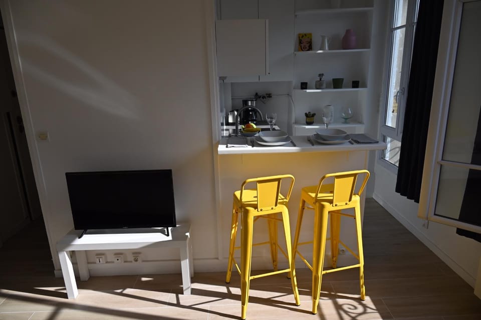 TV and multimedia, Kitchen or kitchenette