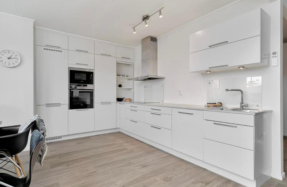 Din hjem! Mitt i by1. Gratis parkering!! Apartment in Nordland, Norway