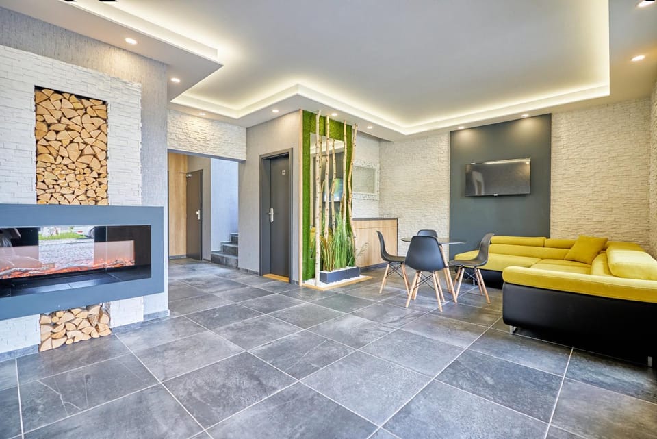 TV and multimedia, Seating area