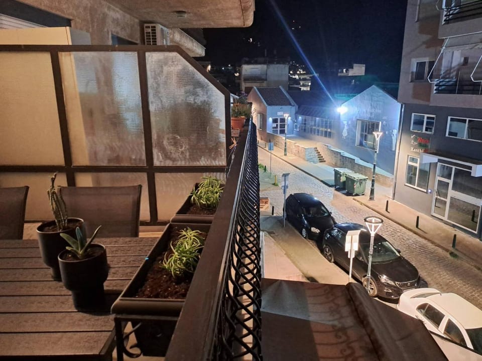 Balcony/Terrace, City view, Street view