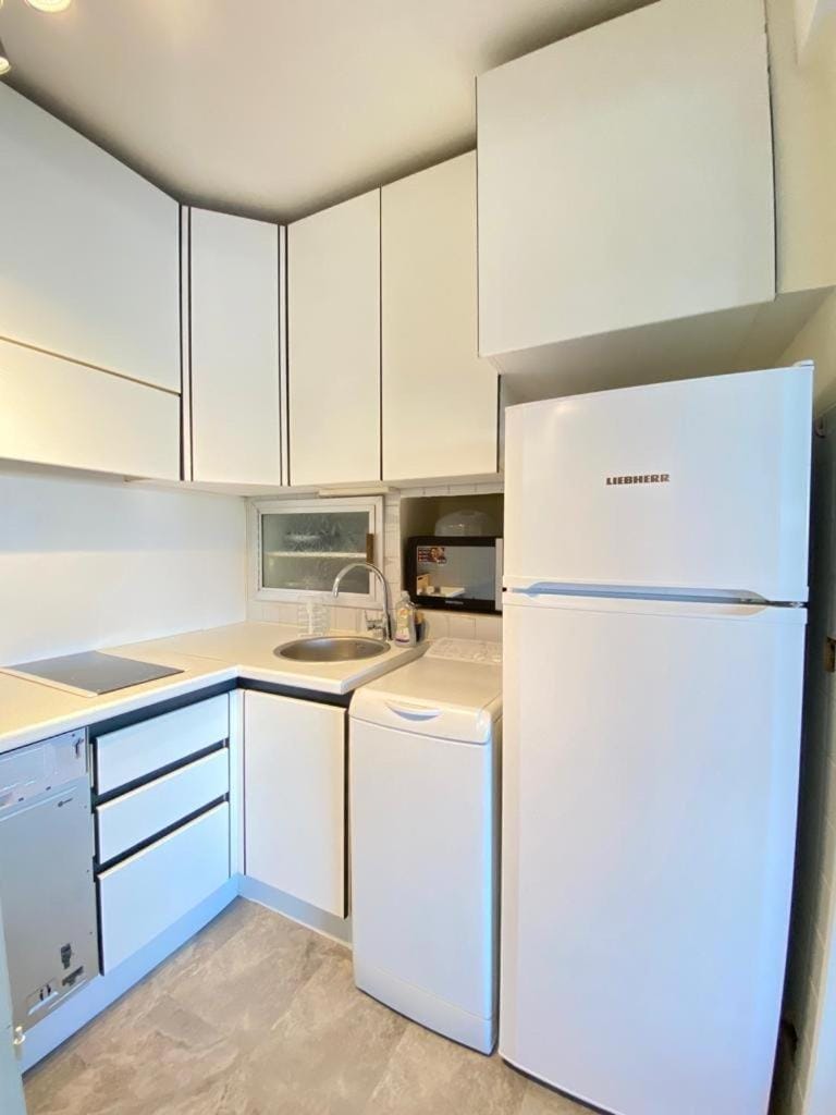 Studio bord de mer avec parking privé Apartment in Mandelieu-La Napoule