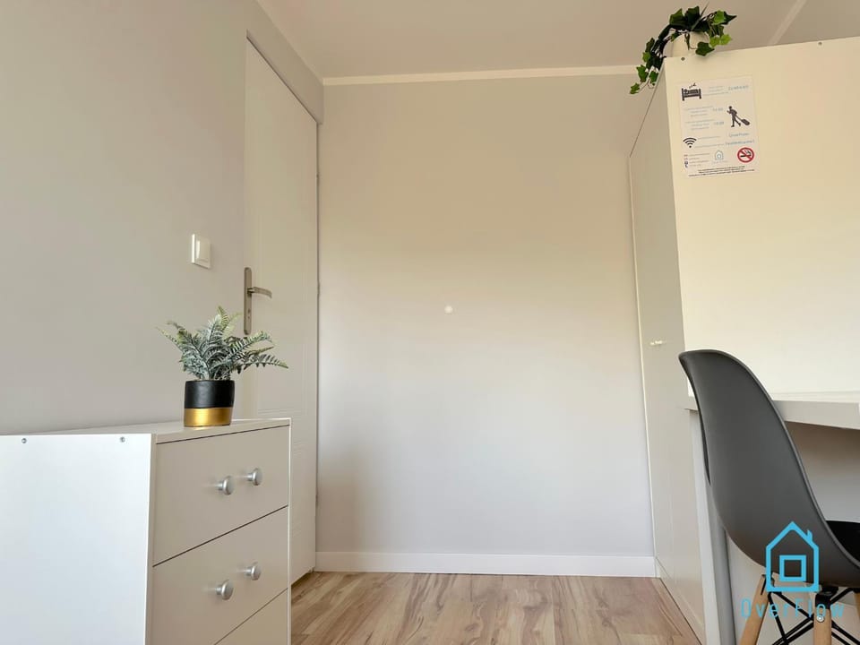 Beksiński Room -10 Minutes to Gdańsk Old Town & Sea Vacation rental in Gdansk