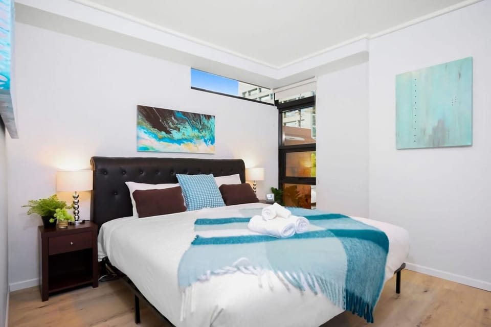 Exhibition Street Retreat - Central Stay with Parking Apartment in Melbourne