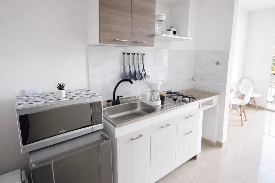 Kitchen or kitchenette, pet friendly, stove