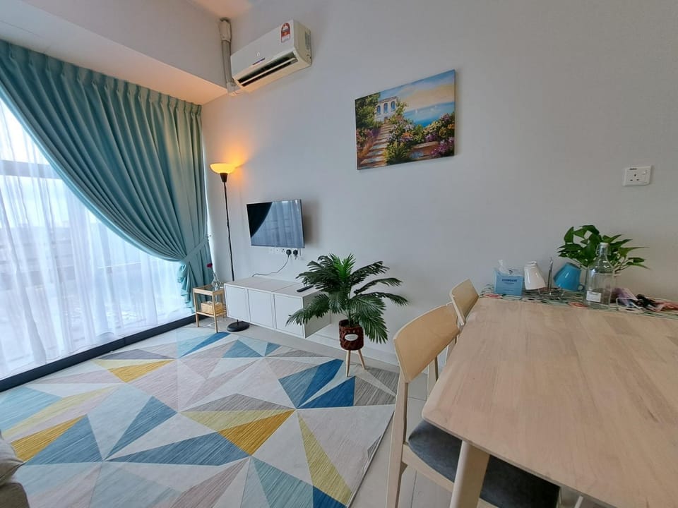 TV and multimedia, Dining area, hair dresser, air conditioner