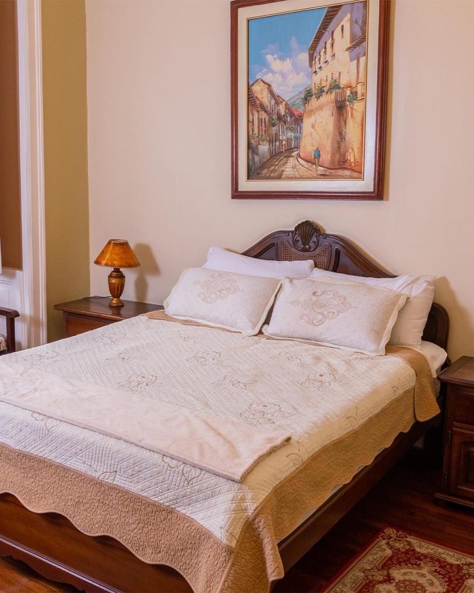 Casa Colonial Quito Bed and Breakfast in Quito