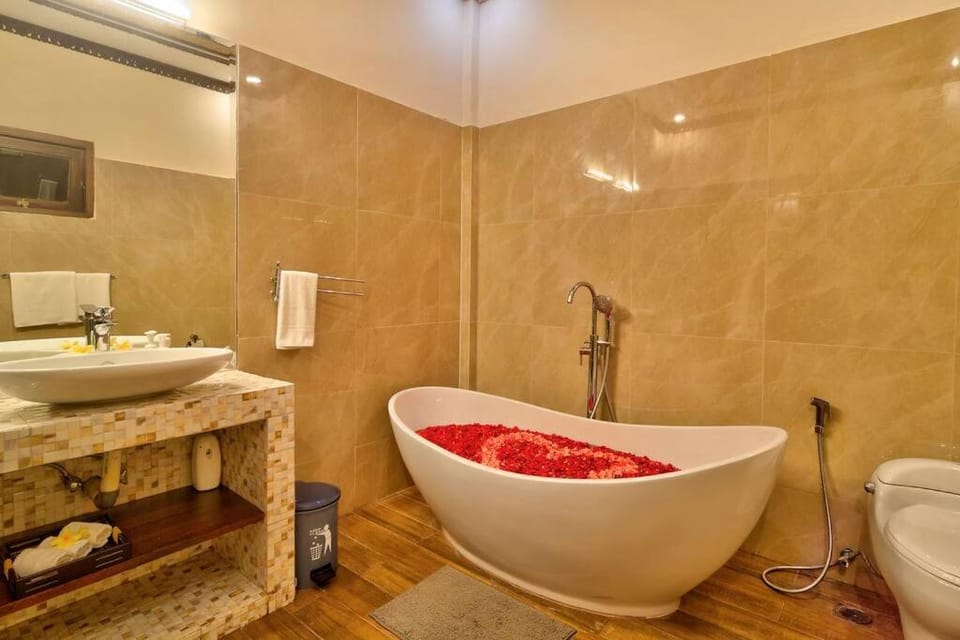 Uluwatu Huge 6 Bed Spa Villa - G8 views & Child Friendly Villa in Bali