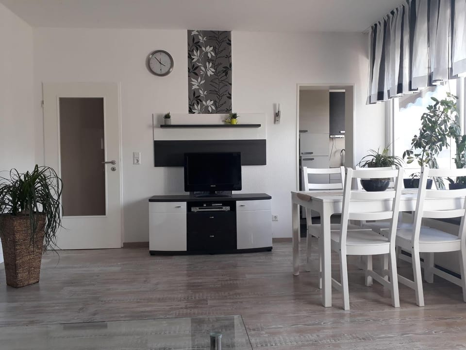 Fewo-Heikenberg-mit-Schwimmbad Apartment in Thuringia, Germany