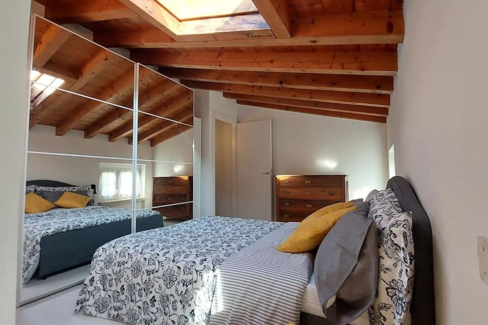 Sui Tetti di Valeggio - Holiday Apartment Apartment in Valeggio sul Mincio