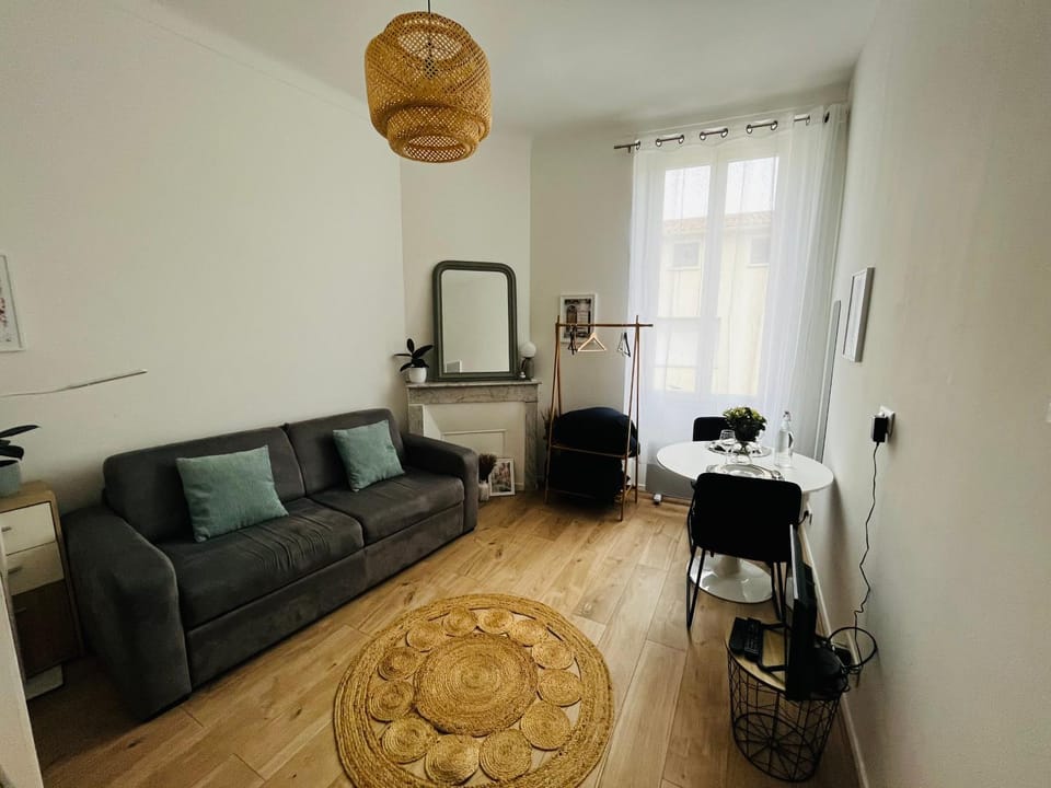Joli Studio sur le Port Apartment in Cannes