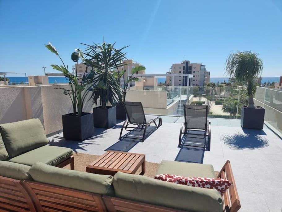 Balcony/Terrace, Balcony/Terrace, Seating area, Sea view