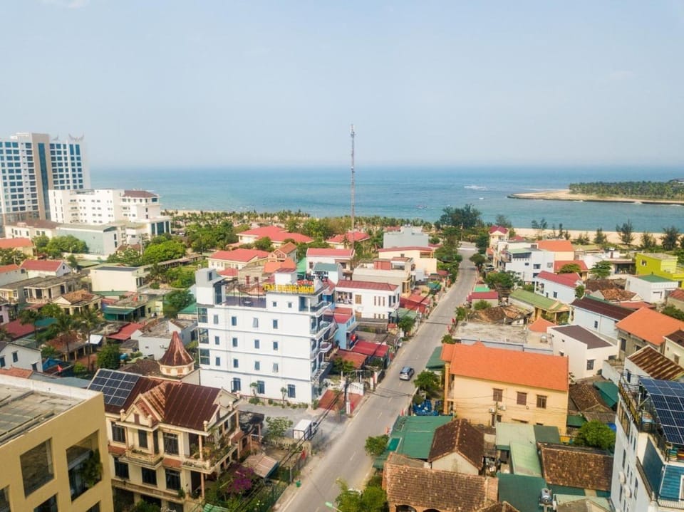City view, Sea view