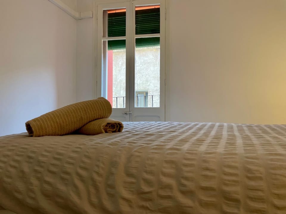 Cómodo apartamento a una calle de la Catedral! Apartment in Tarragona