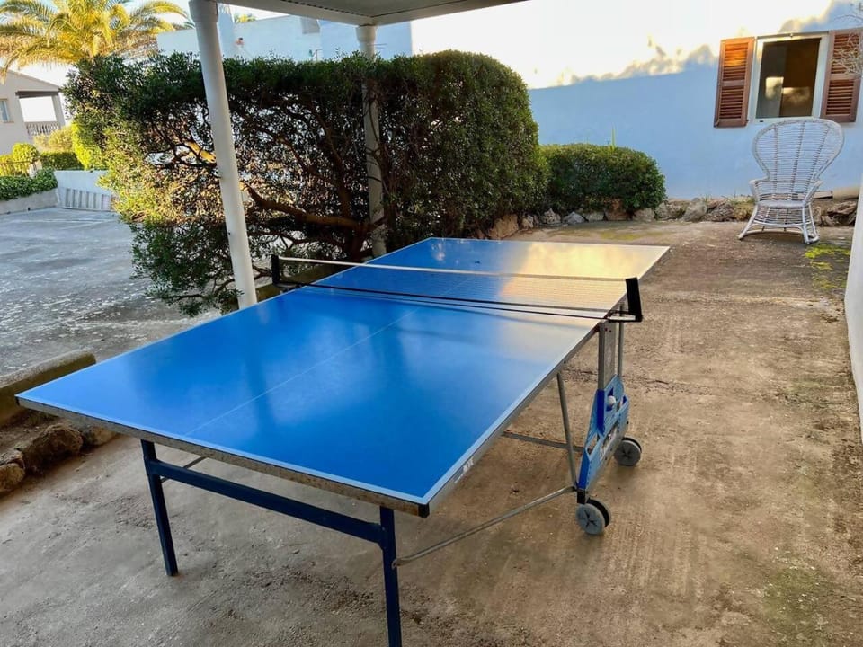 Table tennis