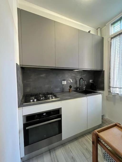 Appartamento in zona Bocconi Apartment in Milan