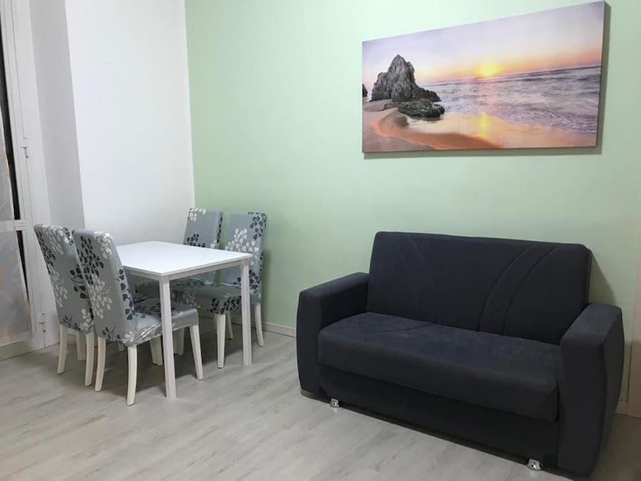 Appartamento in zona Bocconi Apartment in Milan