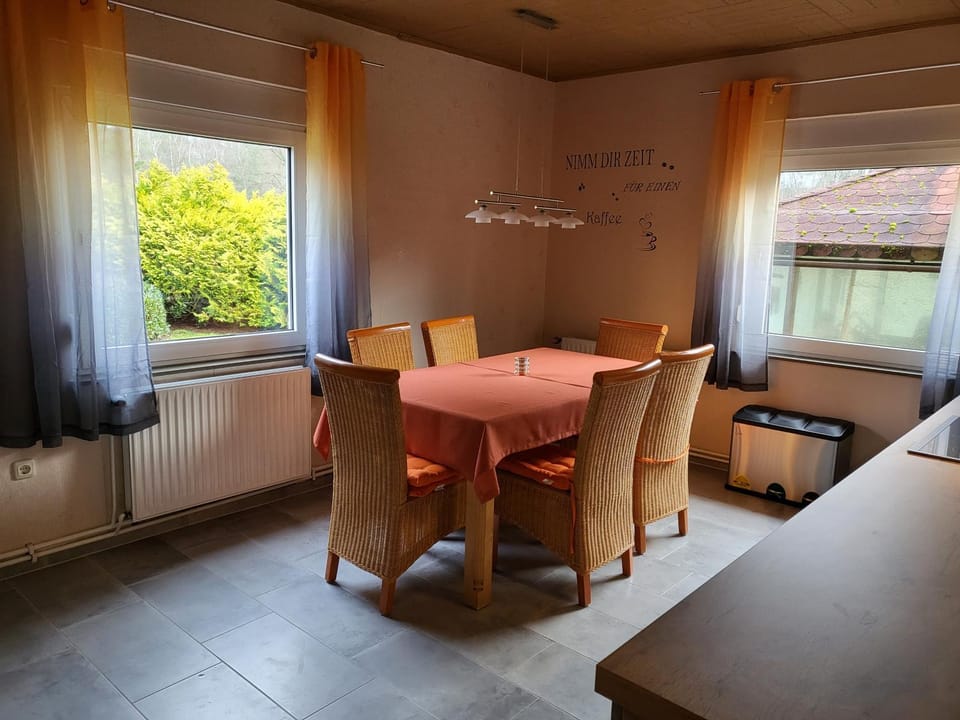 Dining area, kitchen