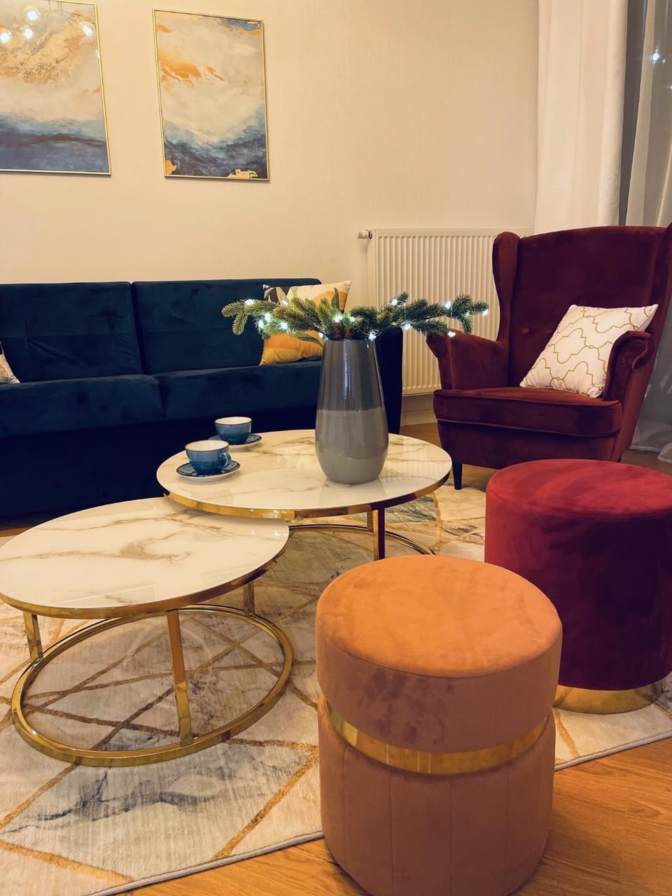 Living room, Seating area
