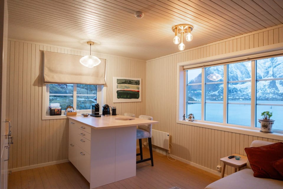 Living room, Dining area, Mountain view, Sea view