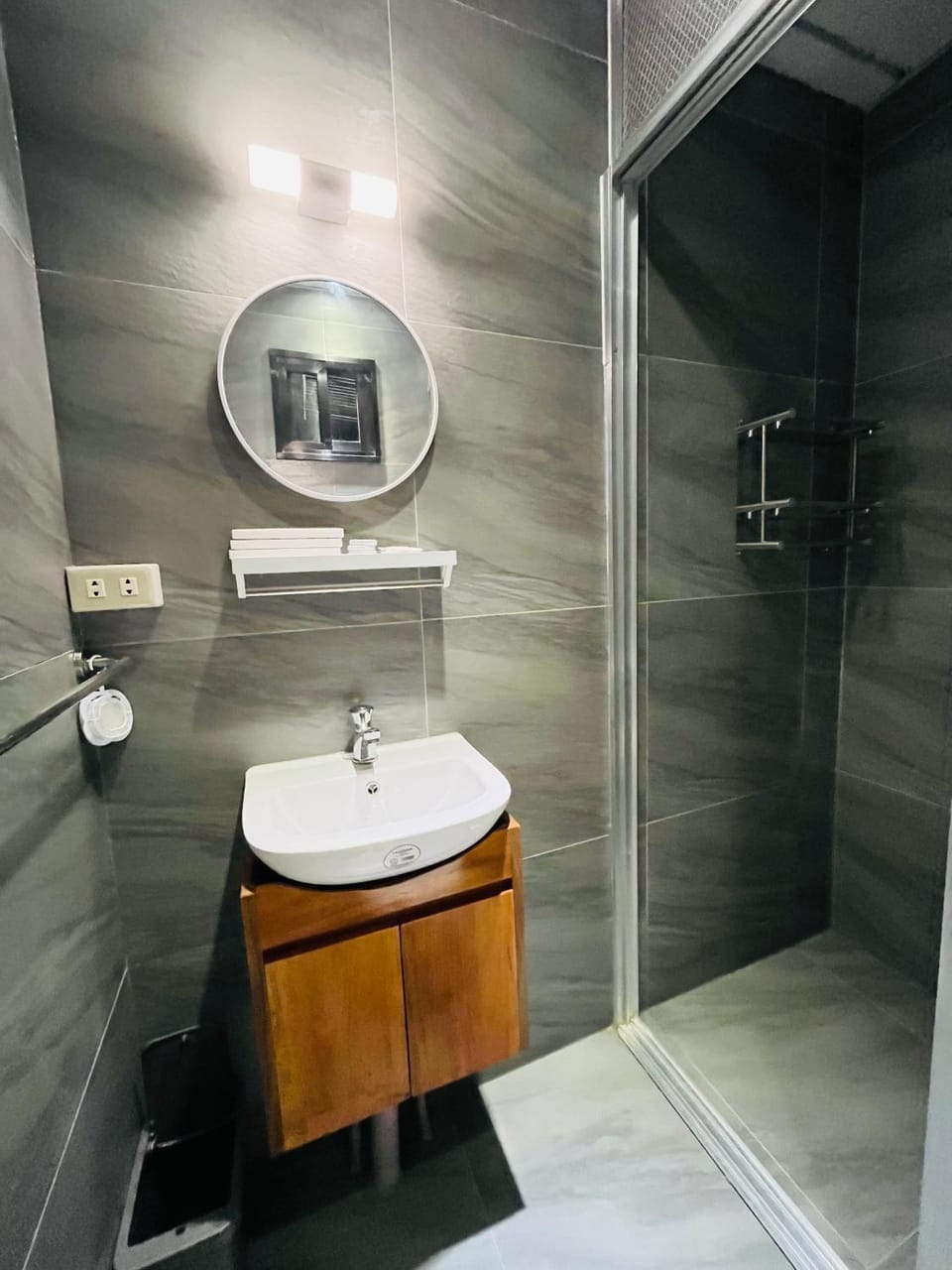 Shower, Bathroom