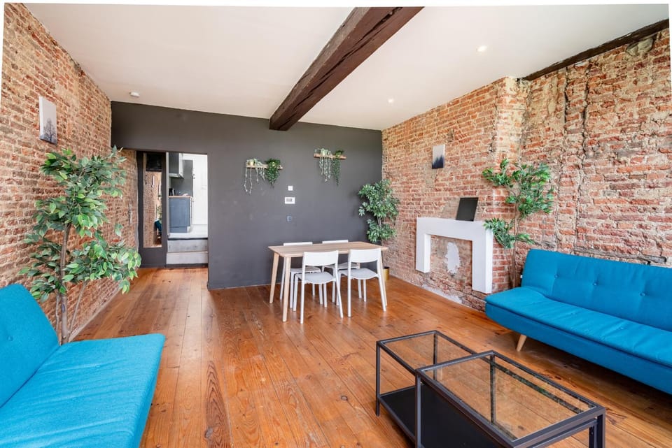 Seating area, Dining area