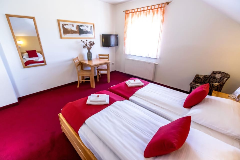 Bed, Photo of the whole room, Bedroom, hair dresser, towels