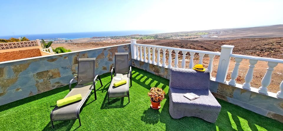 Natural landscape, View (from property/room), Balcony/Terrace, Mountain view, Sea view