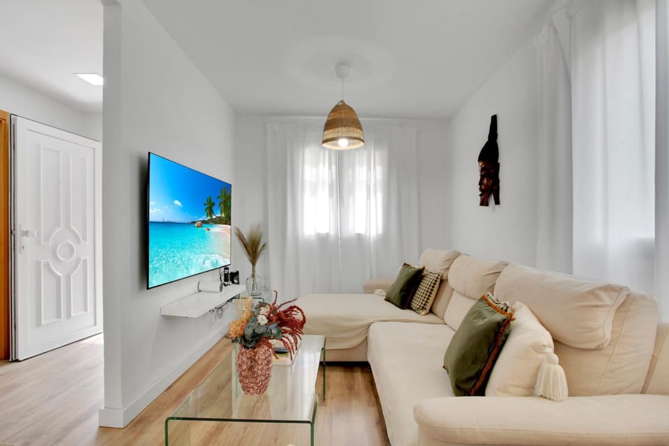 Living room, Lounge or bar