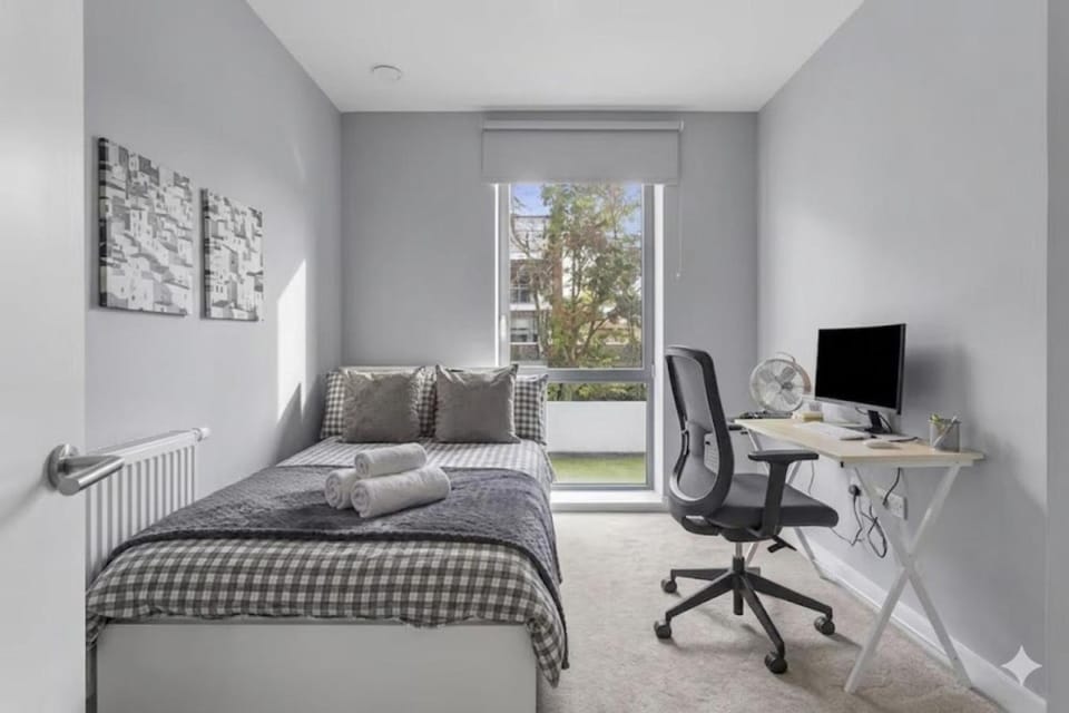 Modern 2BR-2BA Apartment Next to Wembley Stadium Apartment in Wembley