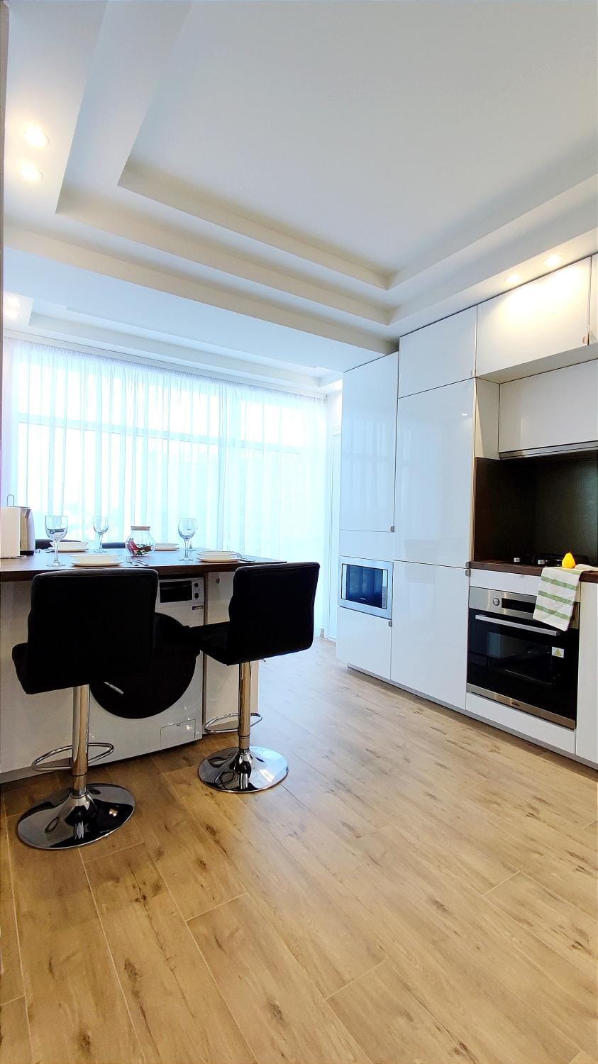 Kitchen or kitchenette, Dining area, minibar