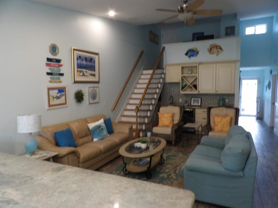 Living room, Seating area, fireplace