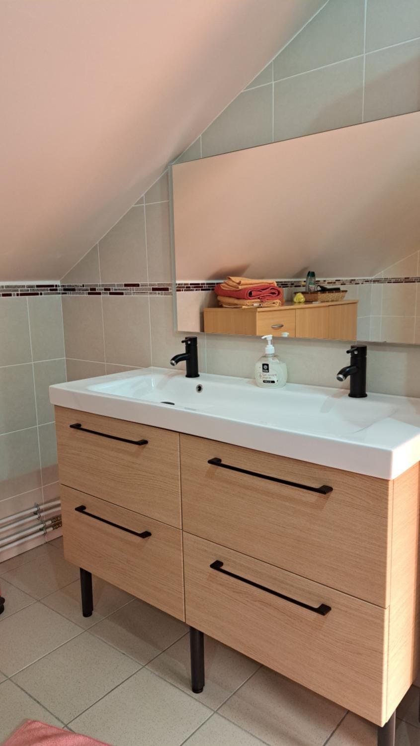 CHAMBRES D HÔTES CHEZ SYLVIE et Daniel Bed and Breakfast in Auvergne-Rhône-Alpes