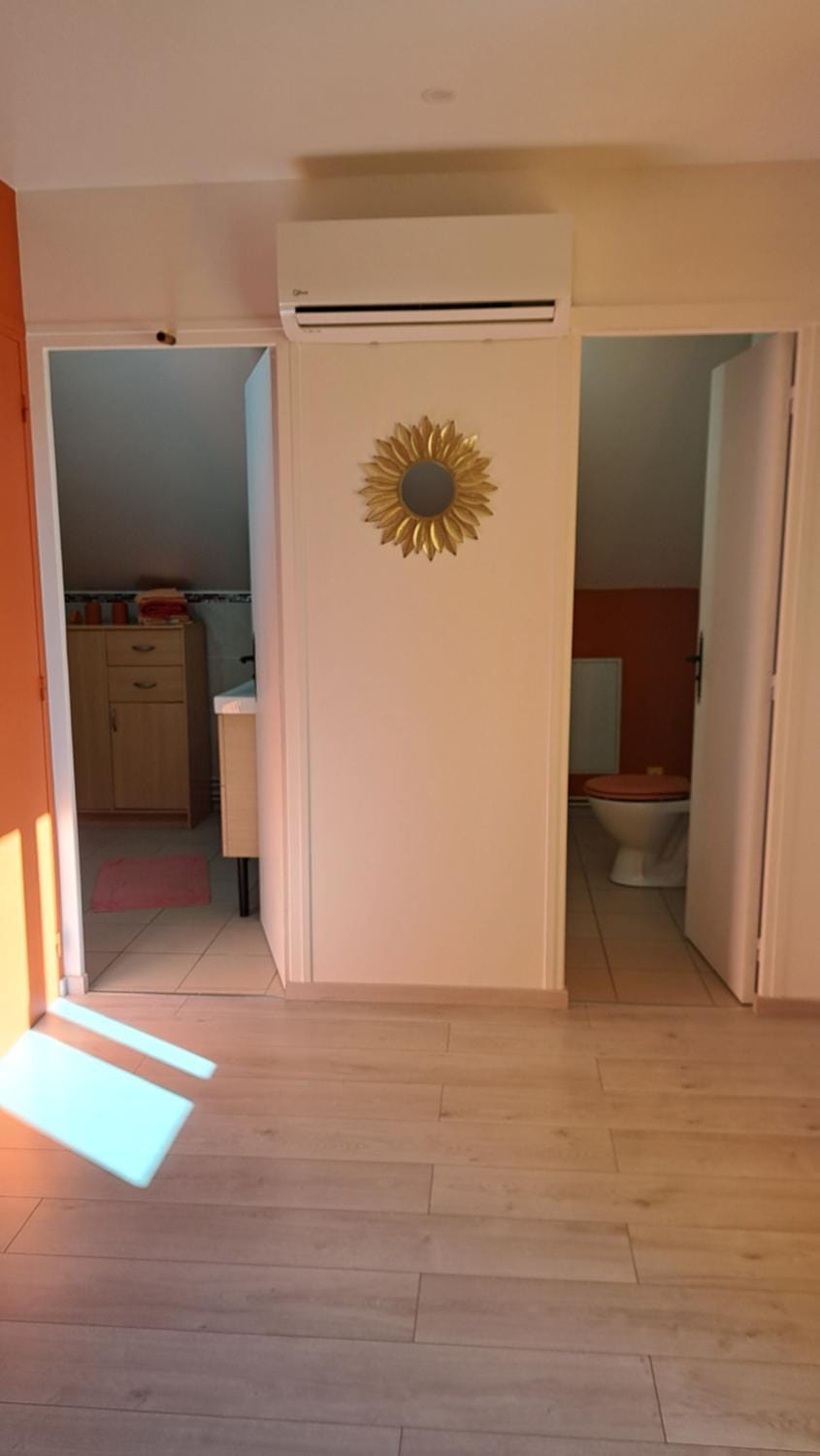 CHAMBRES D HÔTES CHEZ SYLVIE et Daniel Bed and Breakfast in Auvergne-Rhône-Alpes