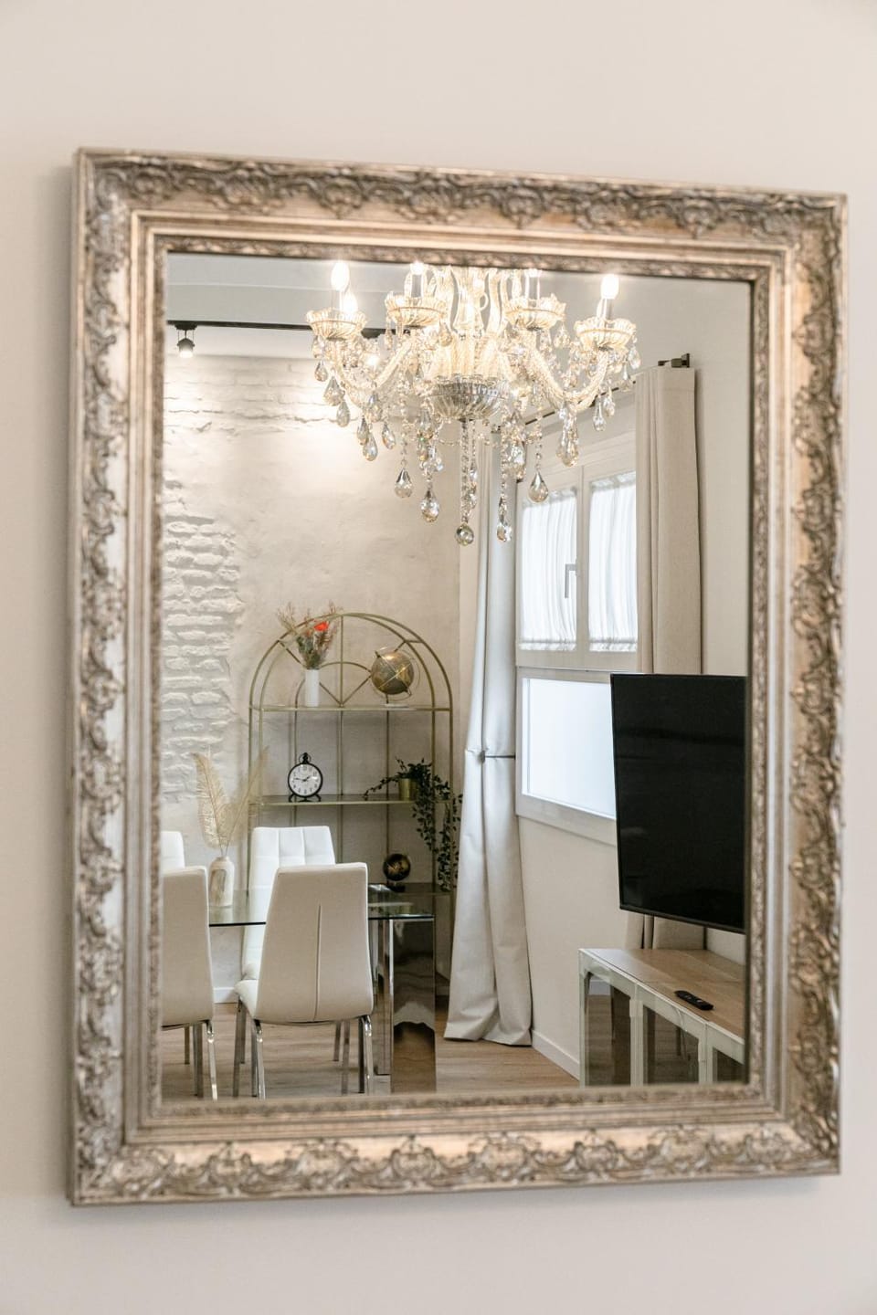 La Joya de Santa Cruz Calle Vírgenes 21 Apartment in Seville