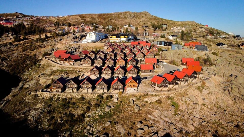 Chalé de Montanha com sons de rio Chalet in Portugal