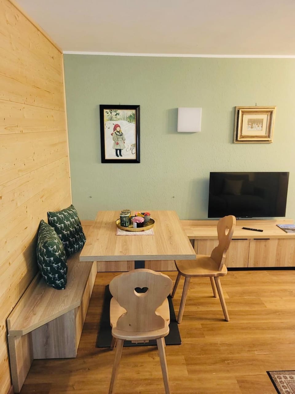 Living room, Dining area